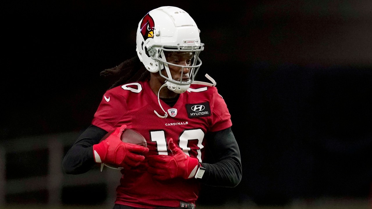 Titans: DeAndre Hopkins visiting after Cardinals release