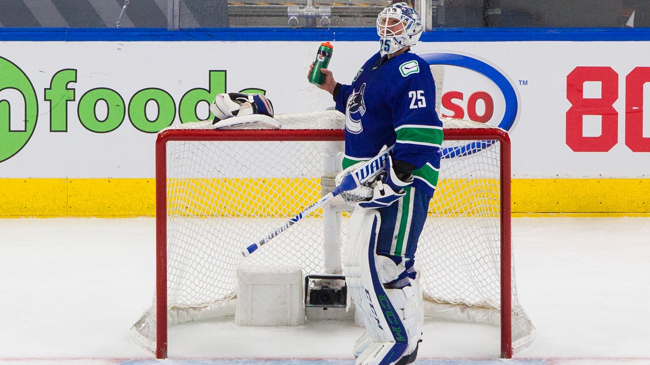 With Markstrom looking out of sorts, will Canucks 