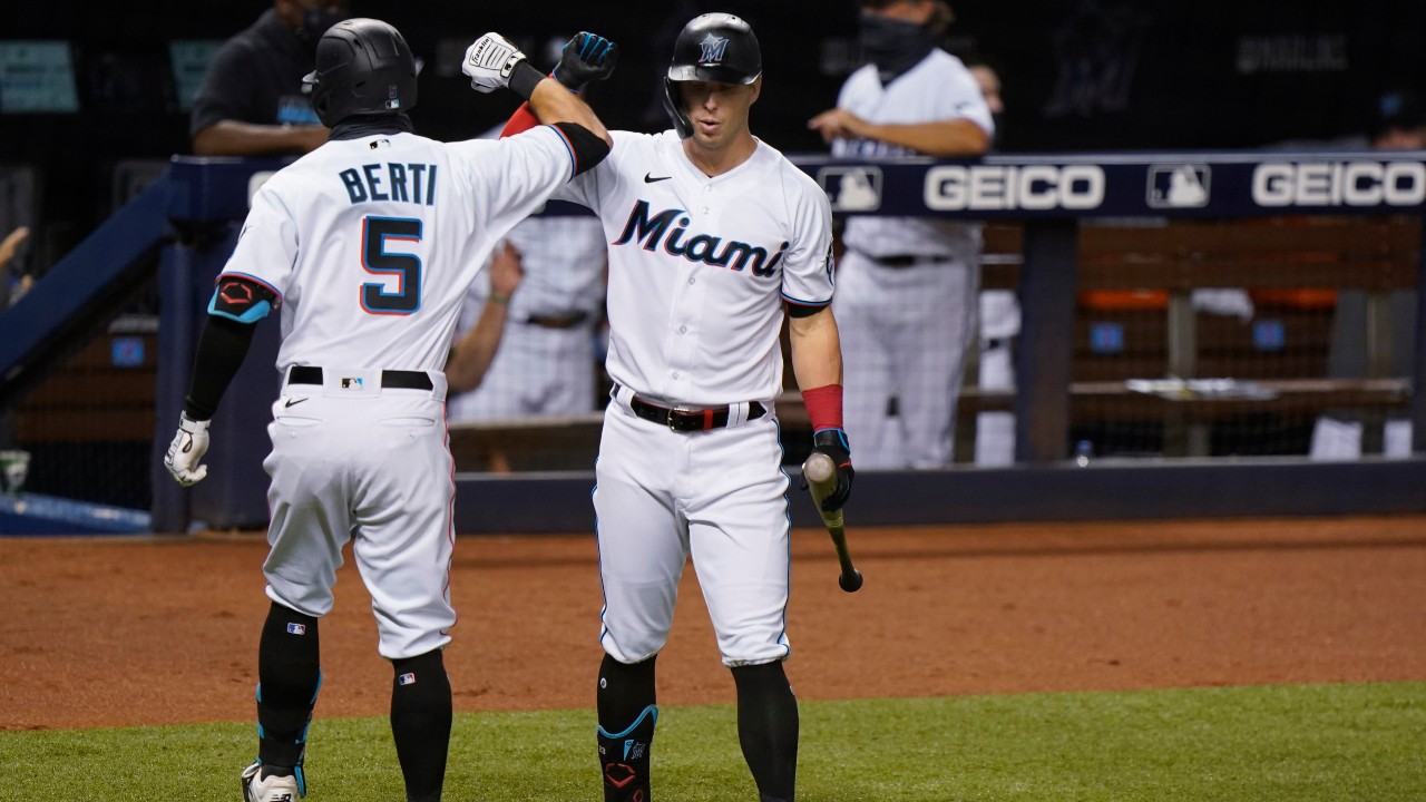 Blue Jays acquire Corey Dickerson in four-player swap with Marlins