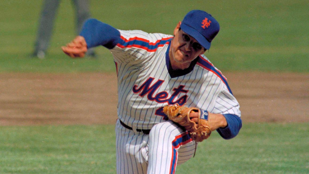 Tom Seaver statue at New York Mets Citi Field 