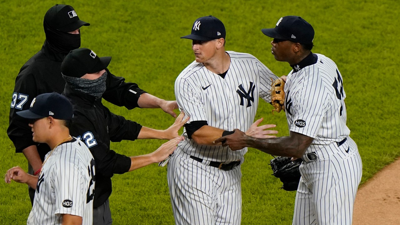 Yankees beat Rays, benches empty after Chapman's brush back
