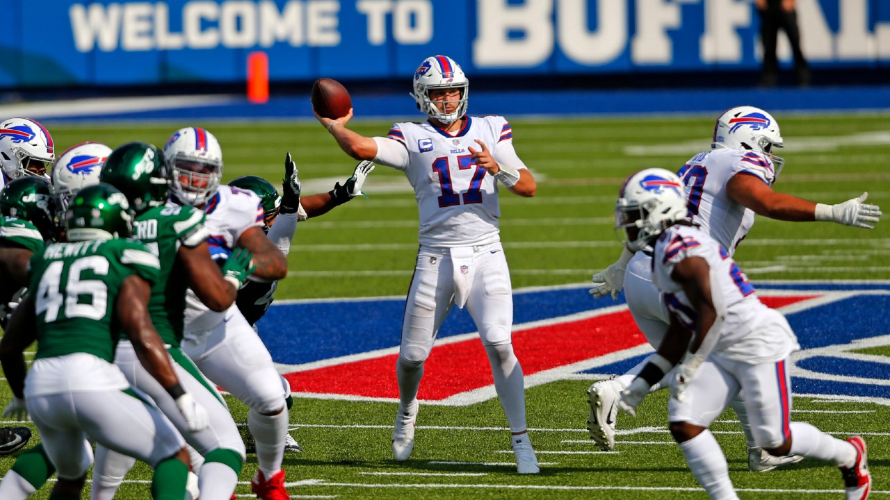 Bills QB Josh Allen trades long bombs for long balls at Jays batting  practice