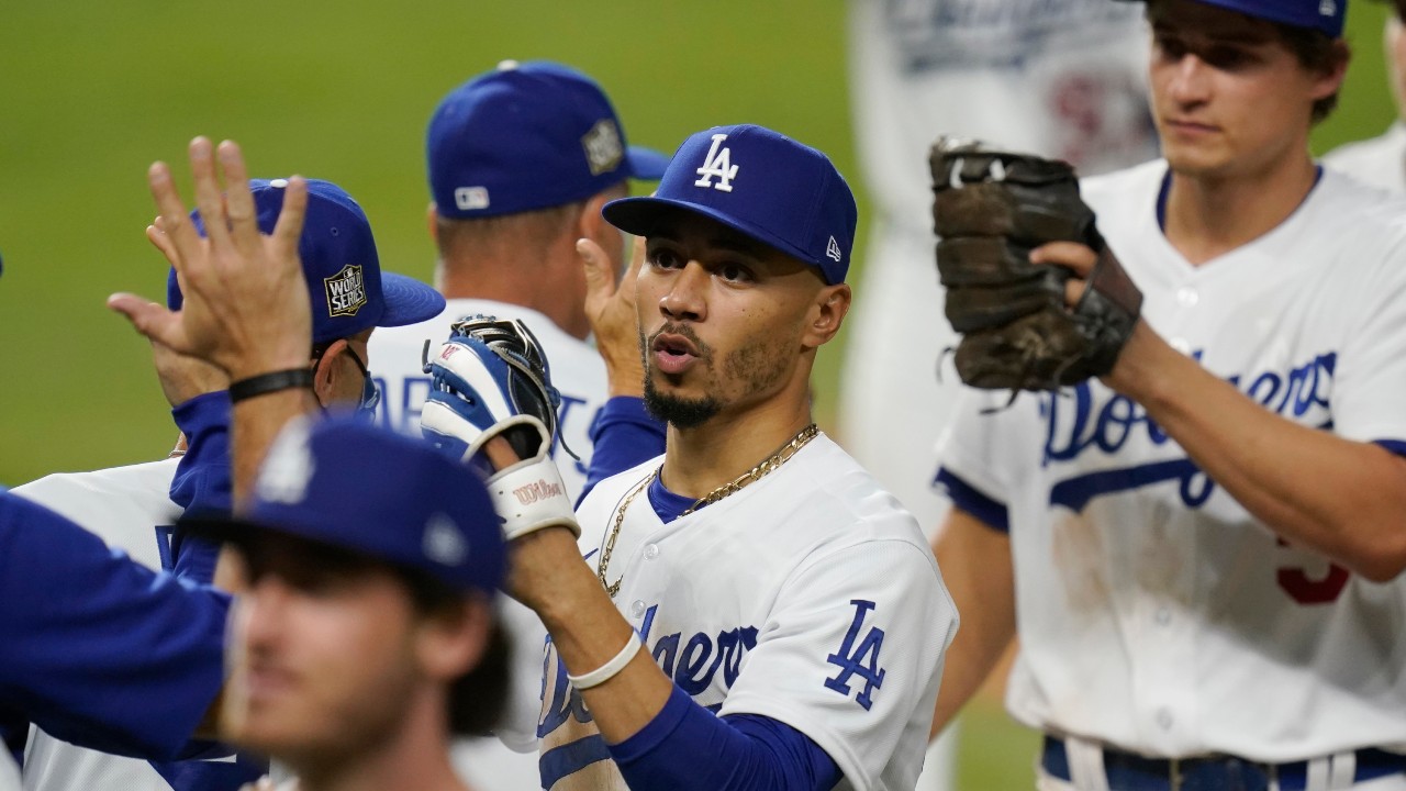 Dodgers manager Dave Roberts denies new sign-stealing accusations, confirms  MLB investigation