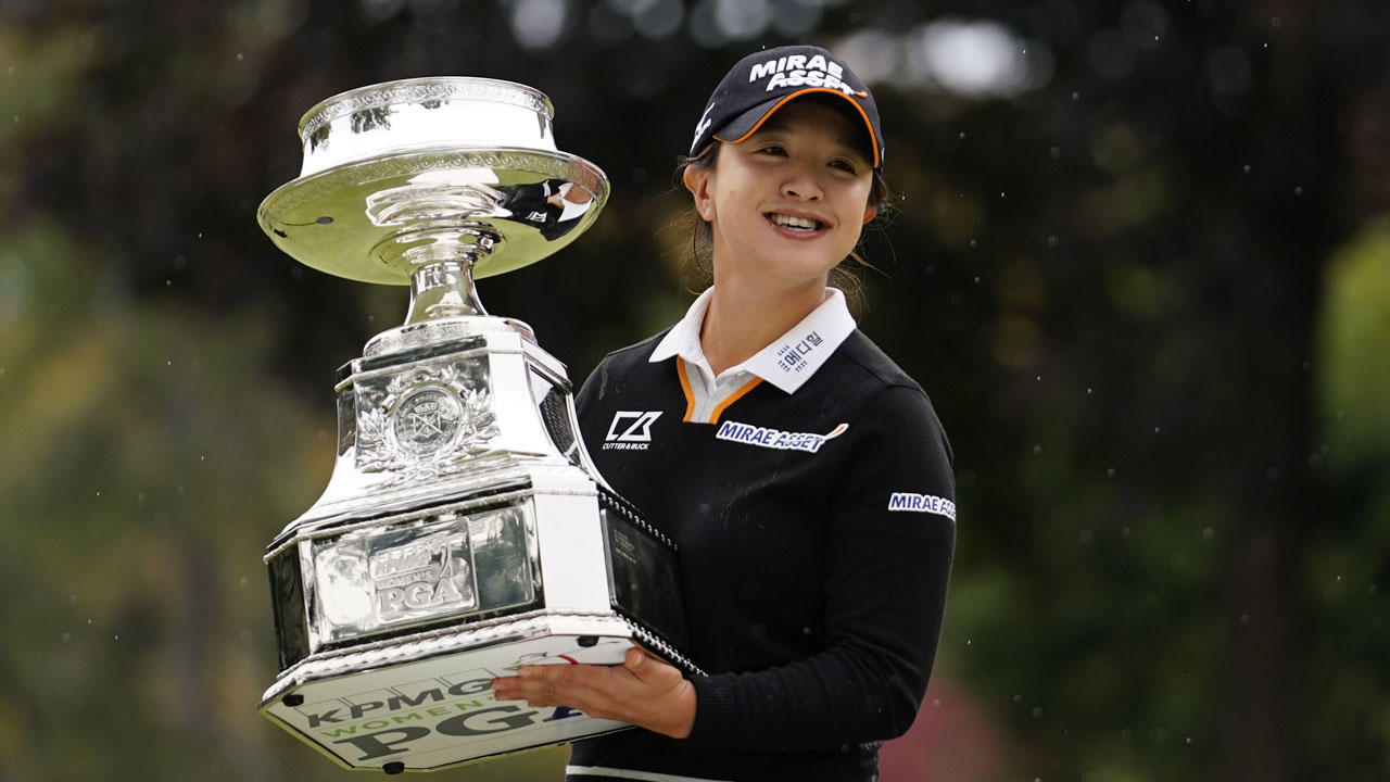 Sei Young Kim, of South Korea, holds the trophy after winning the KPMG Women's PGA Championship golf tournament at the Aronimink Golf Club. (Matt Slocum/AP)