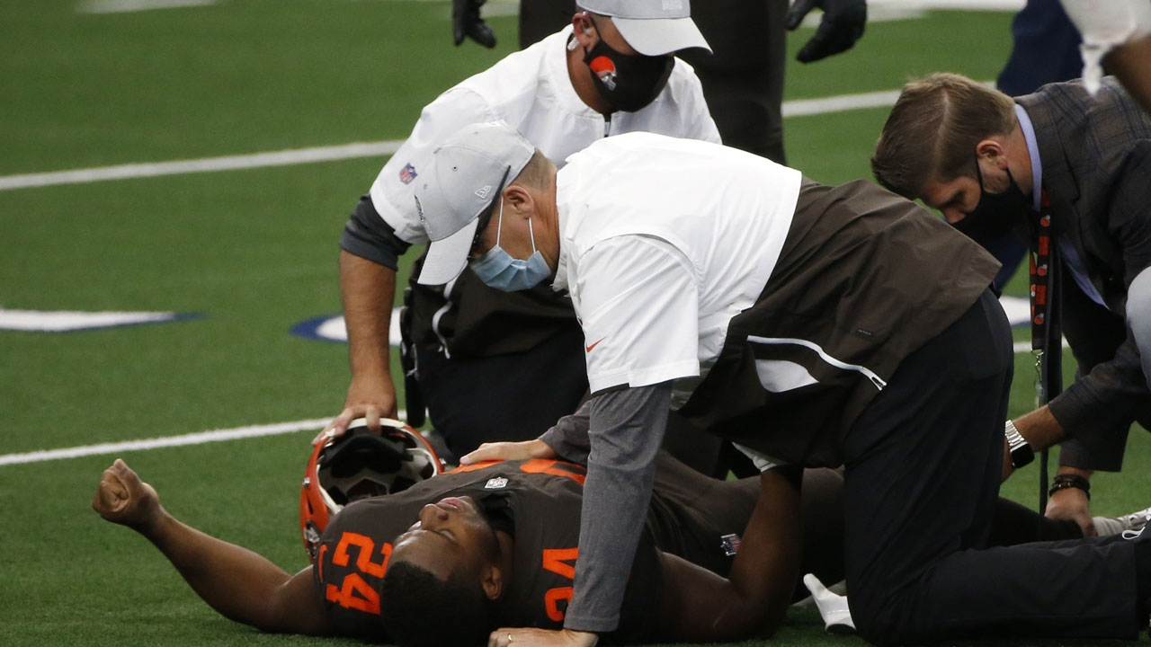 Nick Chubb suffers another severe knee injury, likely ending the Browns  star running back's season – KXAN Austin