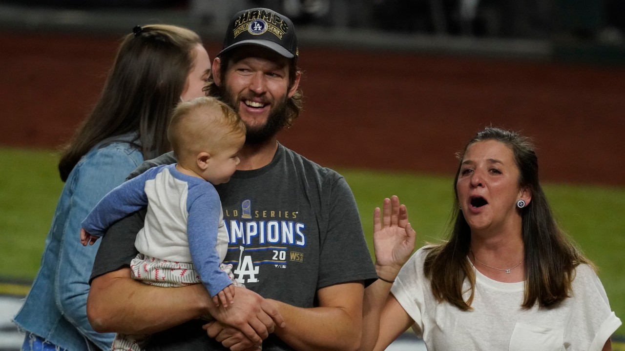 LeBron James, others congratulate Clayton Kershaw after Dodgers