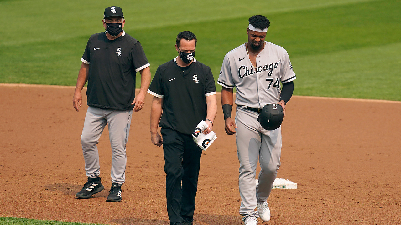 White Sox OF Eloy Jimenez Exits With Apparent Leg Injury - On Tap Sports Net