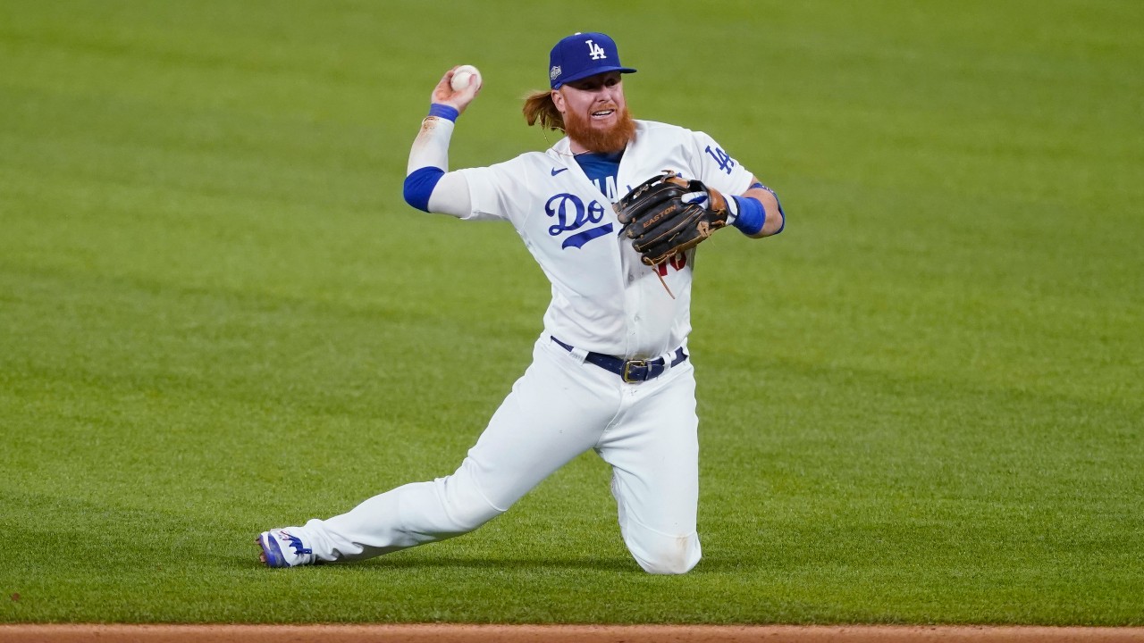 Justin Turner back at third base, hitting third for Dodgers in