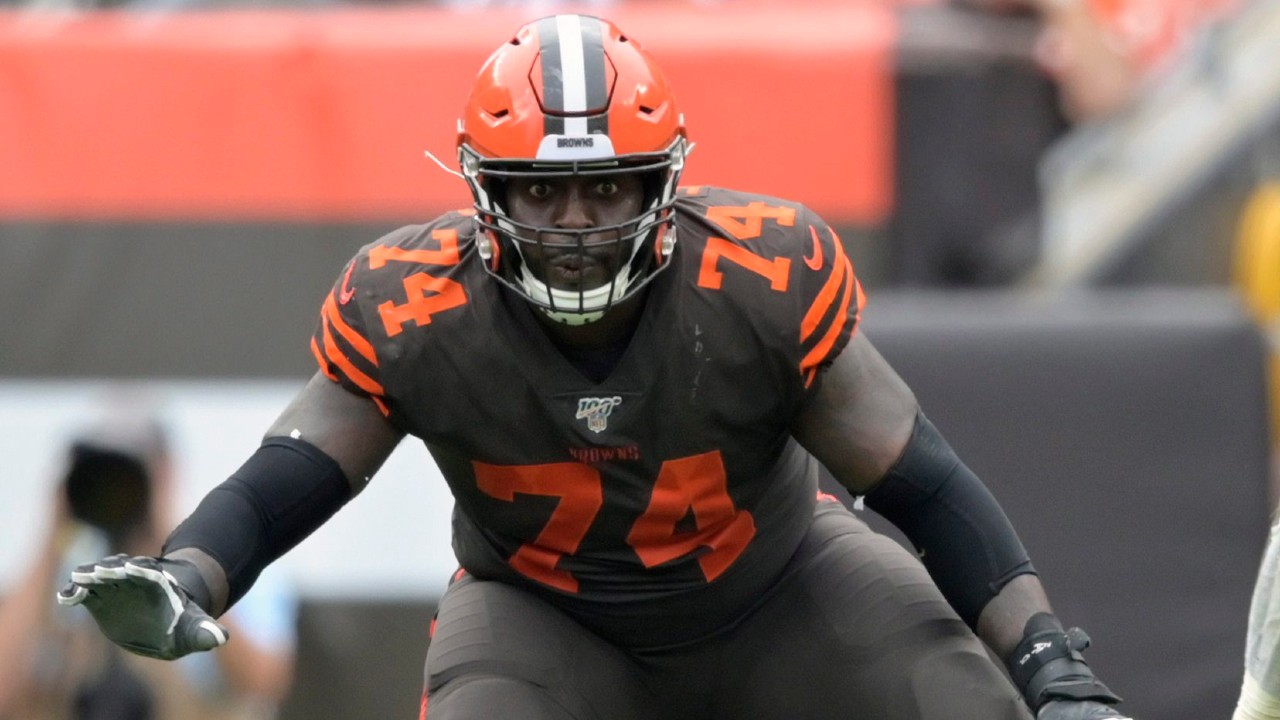 Browns place Chris Hubbard on COVID-19 list, game vs. Texans on