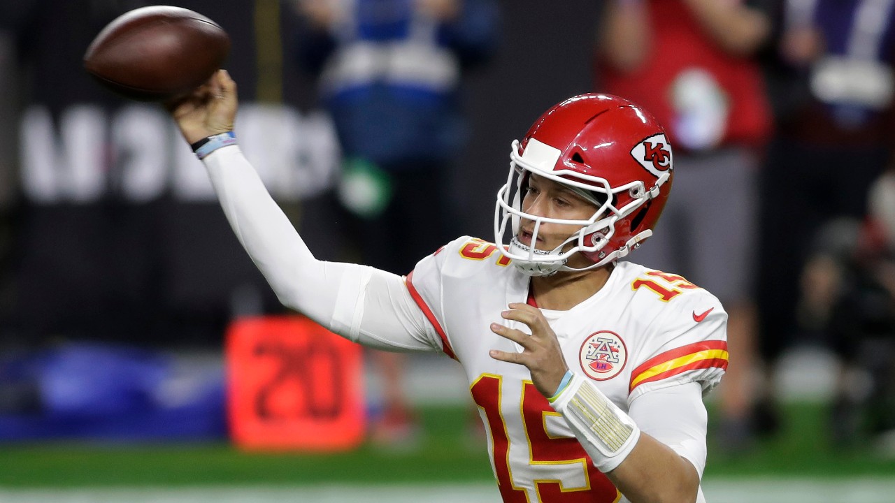 Chiefs show calm, cool confidence in win vs. Raiders