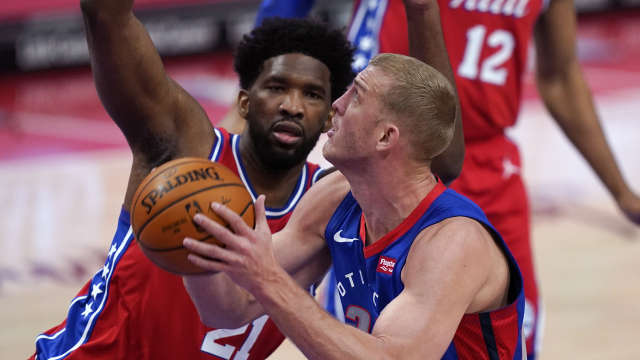 LA Clippers Trade Reggie Jackson to Charlotte Hornets for Mason Plumlee -  Sports Illustrated LA Clippers News, Analysis and More