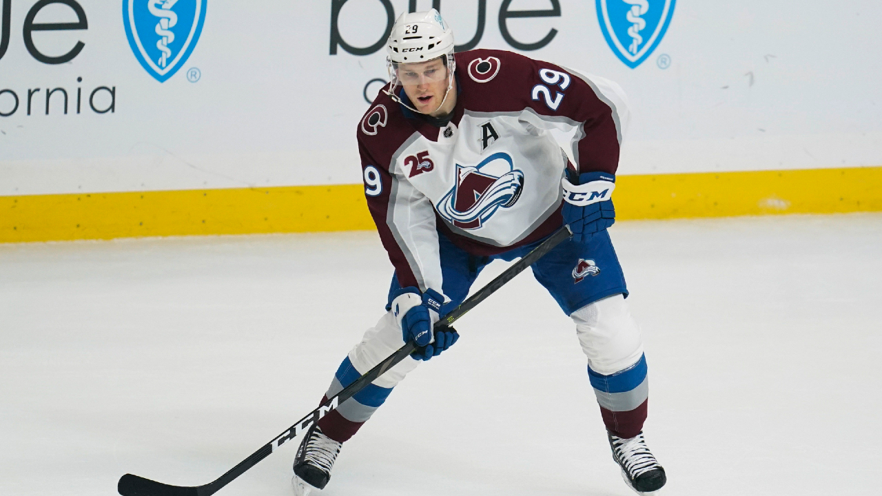 Avalanche S Mackinnon Out With Lower Body Injury Vs Kings On Friday