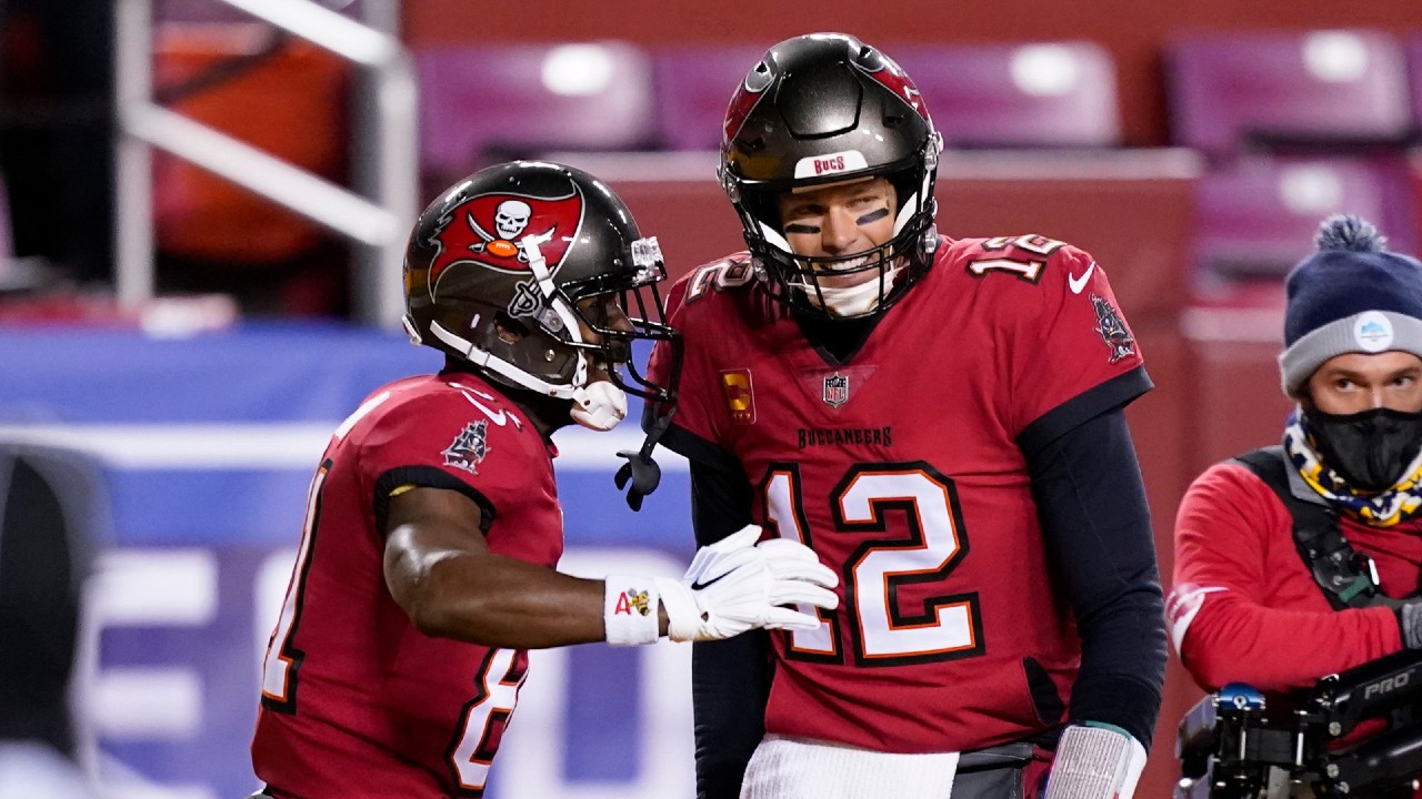 Brady picked off twice in 1st; Bucs lose to Washington 29-19 - The San  Diego Union-Tribune