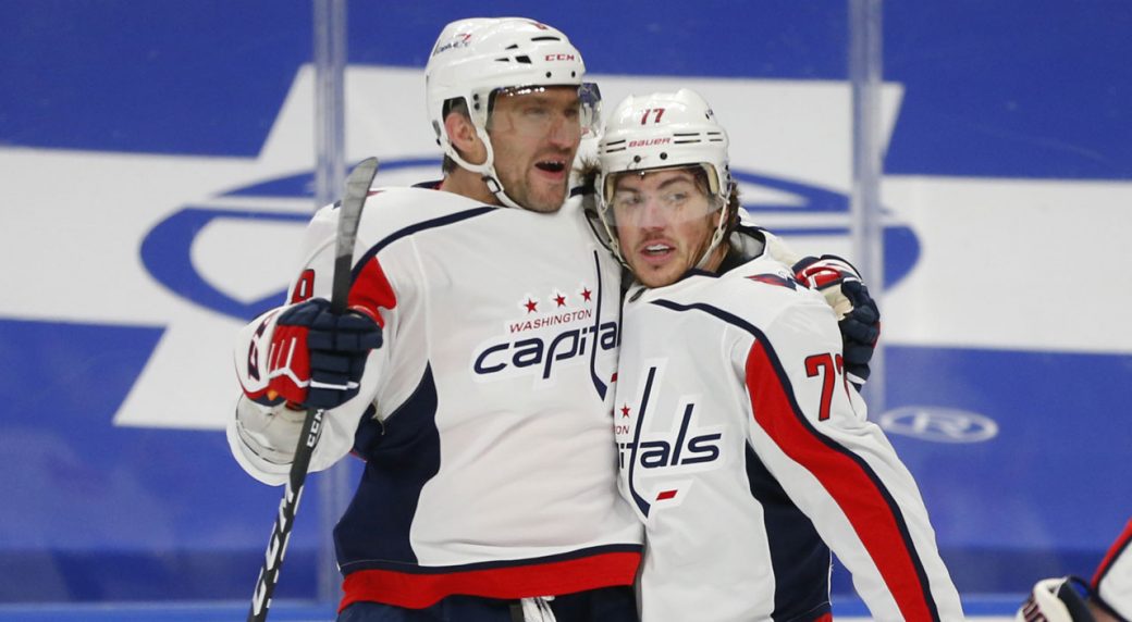 Oshie and the Caps' get Laviolette his first win for Washington