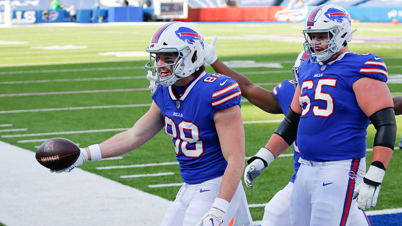 Bills' Josh Allen scores go-ahead TD to Dawson Knox vs. Chiefs