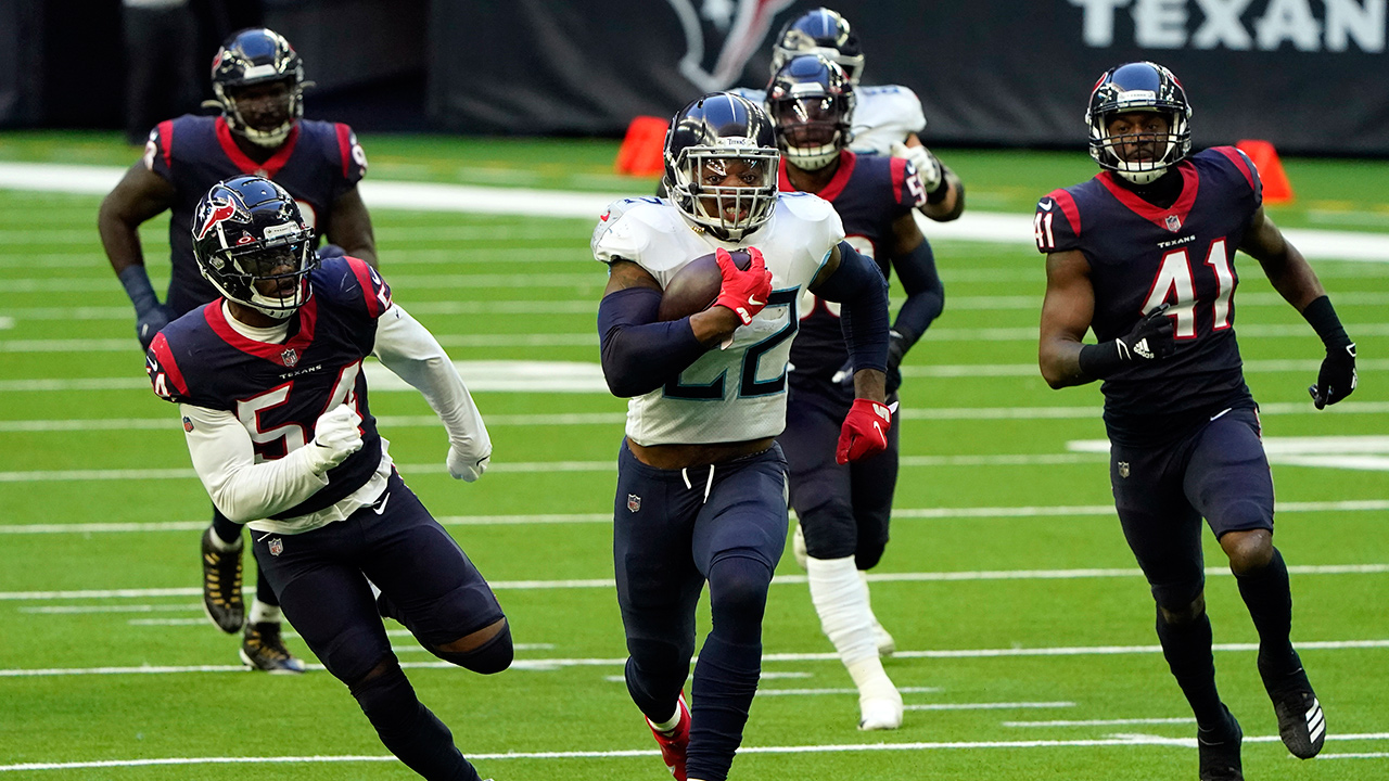 Derrick Henry has 4th consecutive 200-yard rushing game against Texans