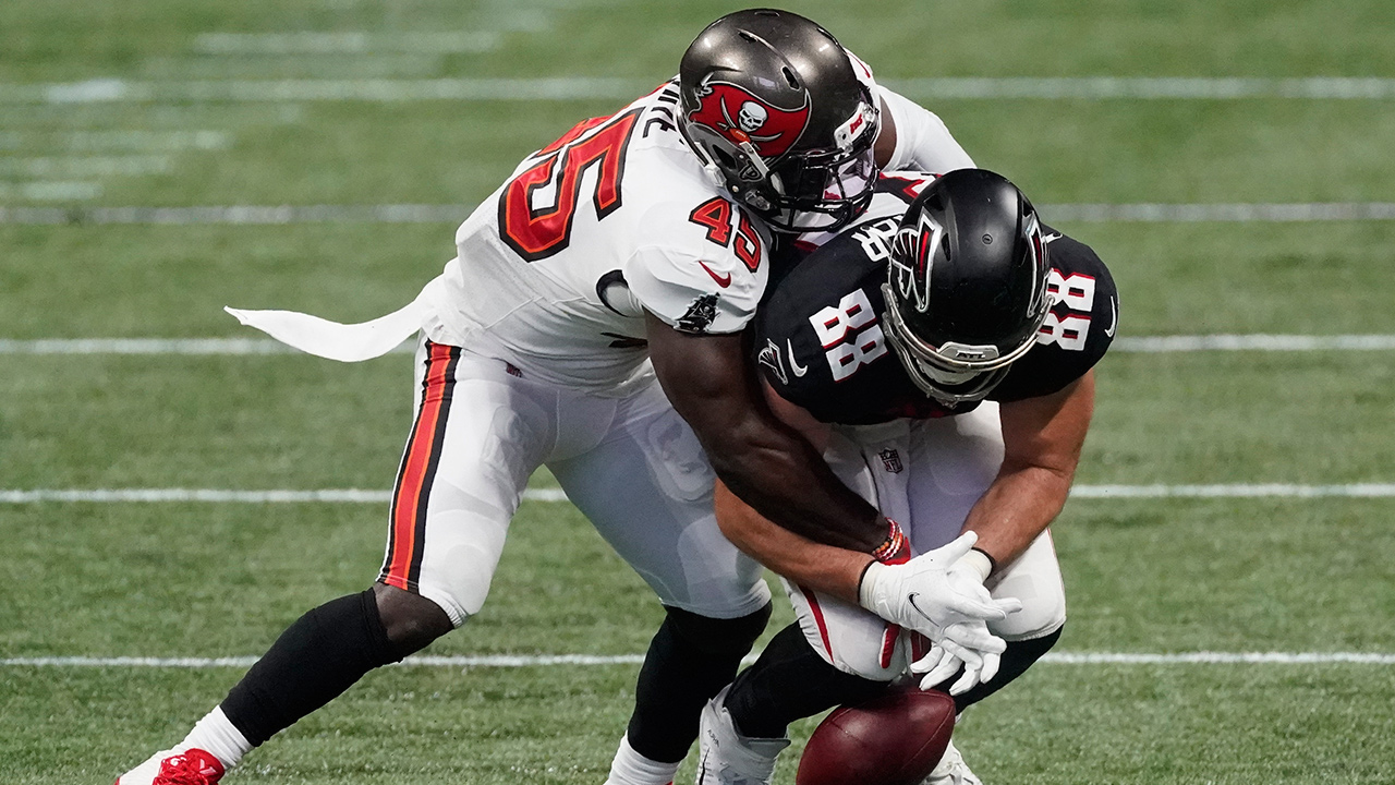 Tampa Bay Buccaneers Shaq Barrett, Devin White Practice