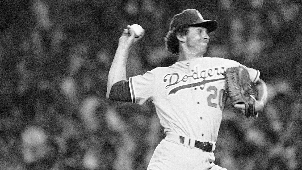 Dodgers News: Fernando Valenzuela Inducted Into California Hall Of