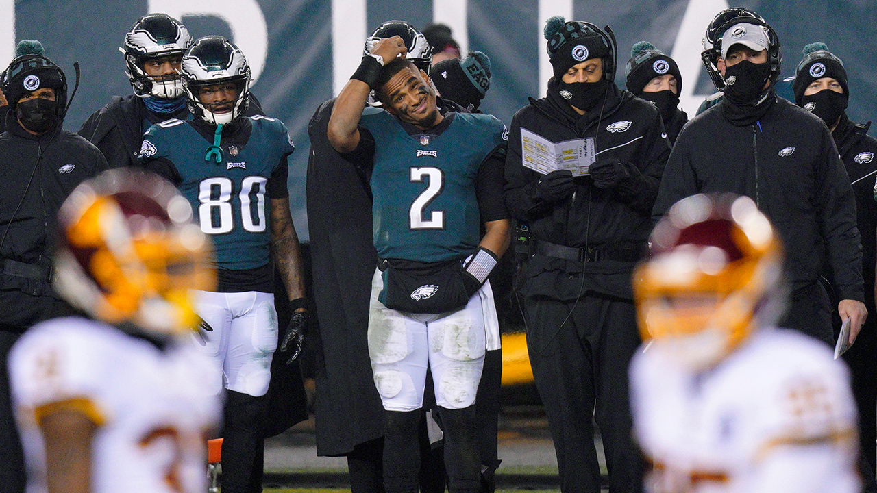 AP sources: Eagles won't be penalized for Week 17 QB decisions