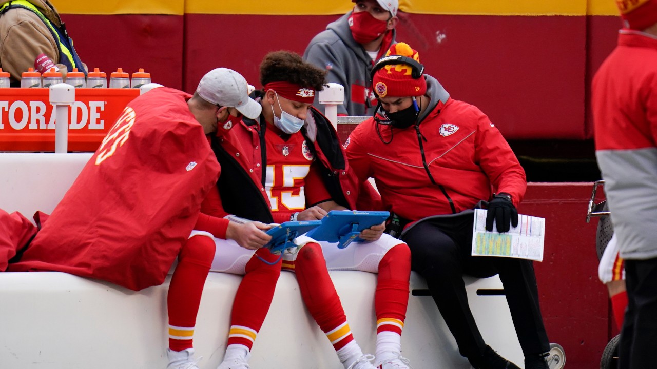 Cleveland Browns 17-22 Kansas City Chiefs: Patrick Mahomes suffers