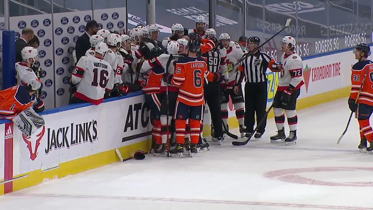 Calgary Flames' Matthew Tkachuk delivers huge hit on Edmonton Oilers' Zack  Kassian, sparking brawl