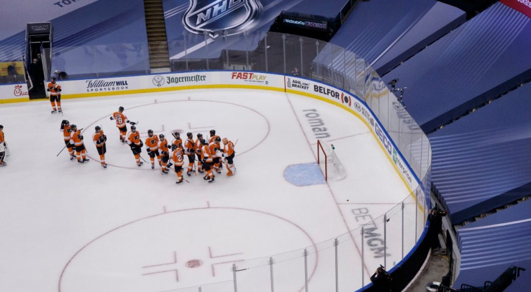 flyers bubble hockey