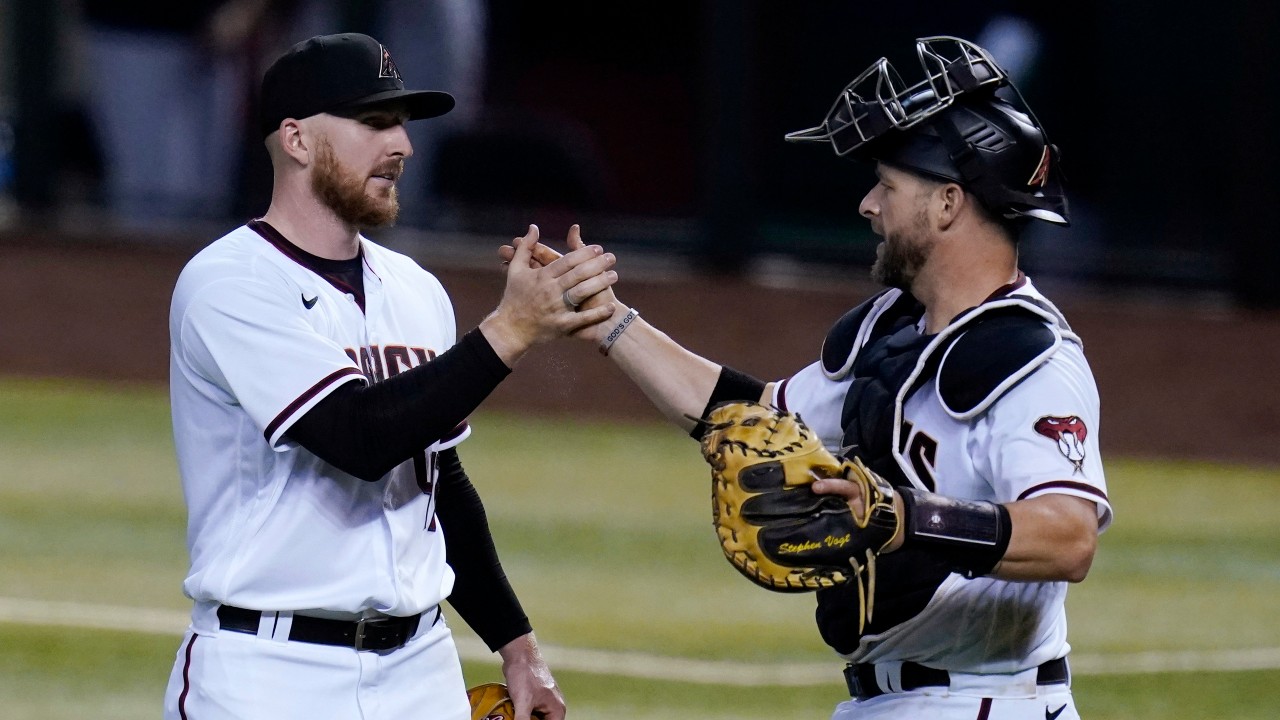 D-backs trade Robbie Ray to Blue Jays, get LHP Travis Bergen