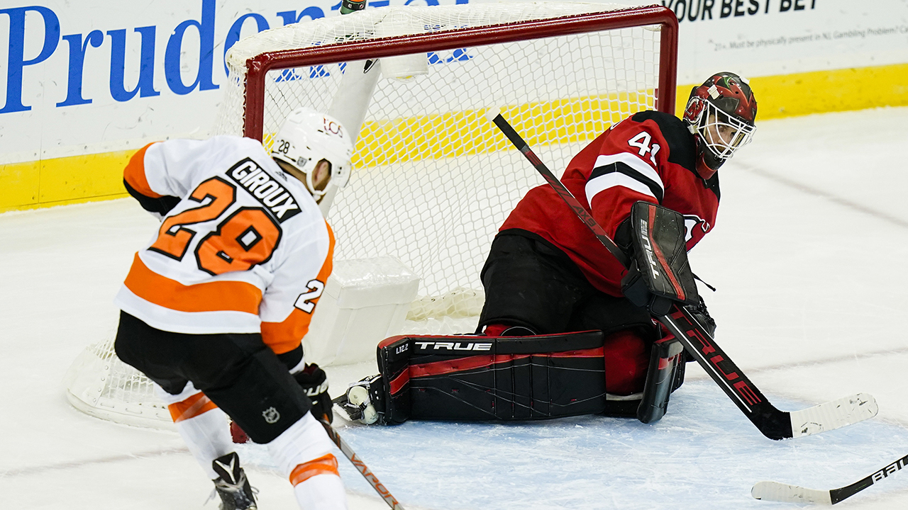 Coyotes claim G Scott Wedgewood off waivers from New Jersey