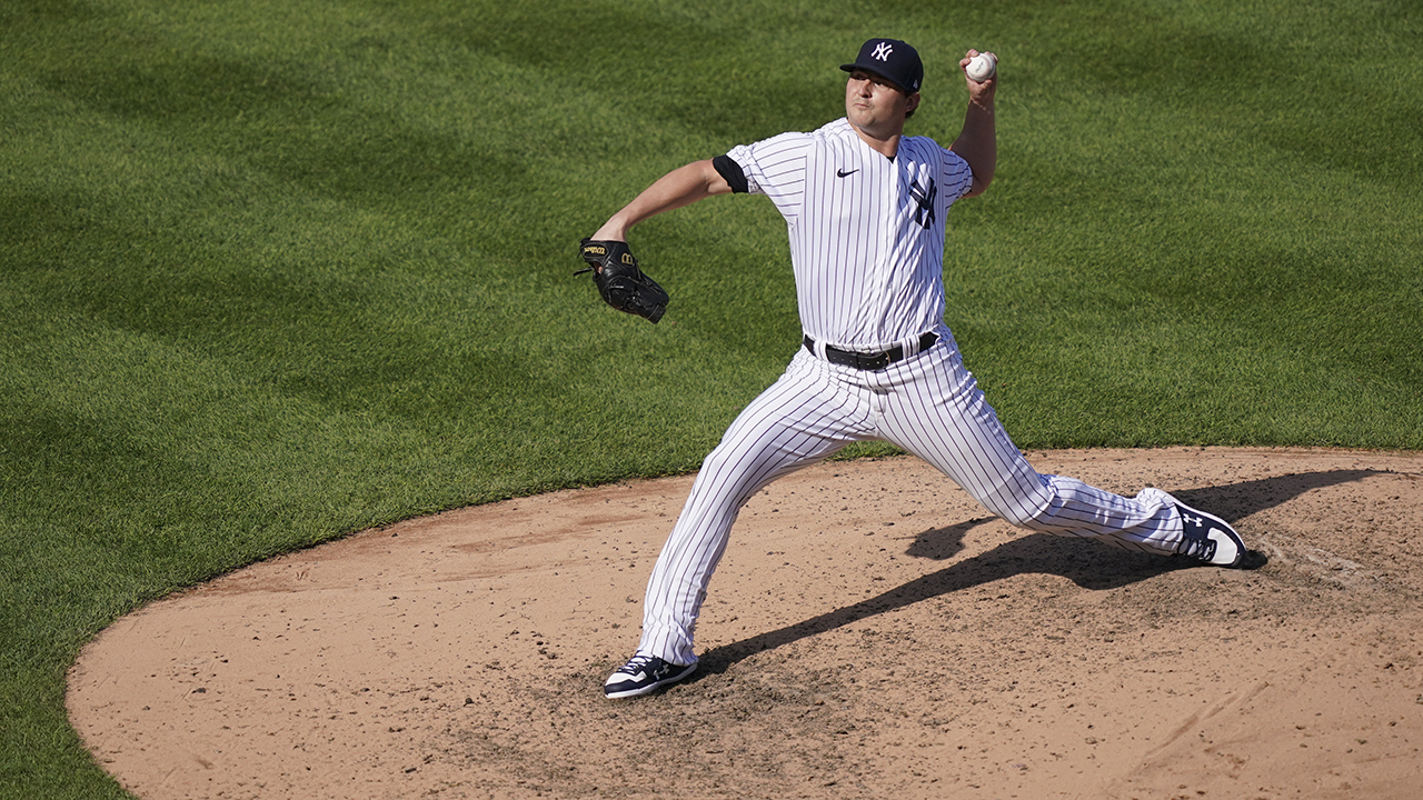 Yankees' Britton surgery set, likely out until May