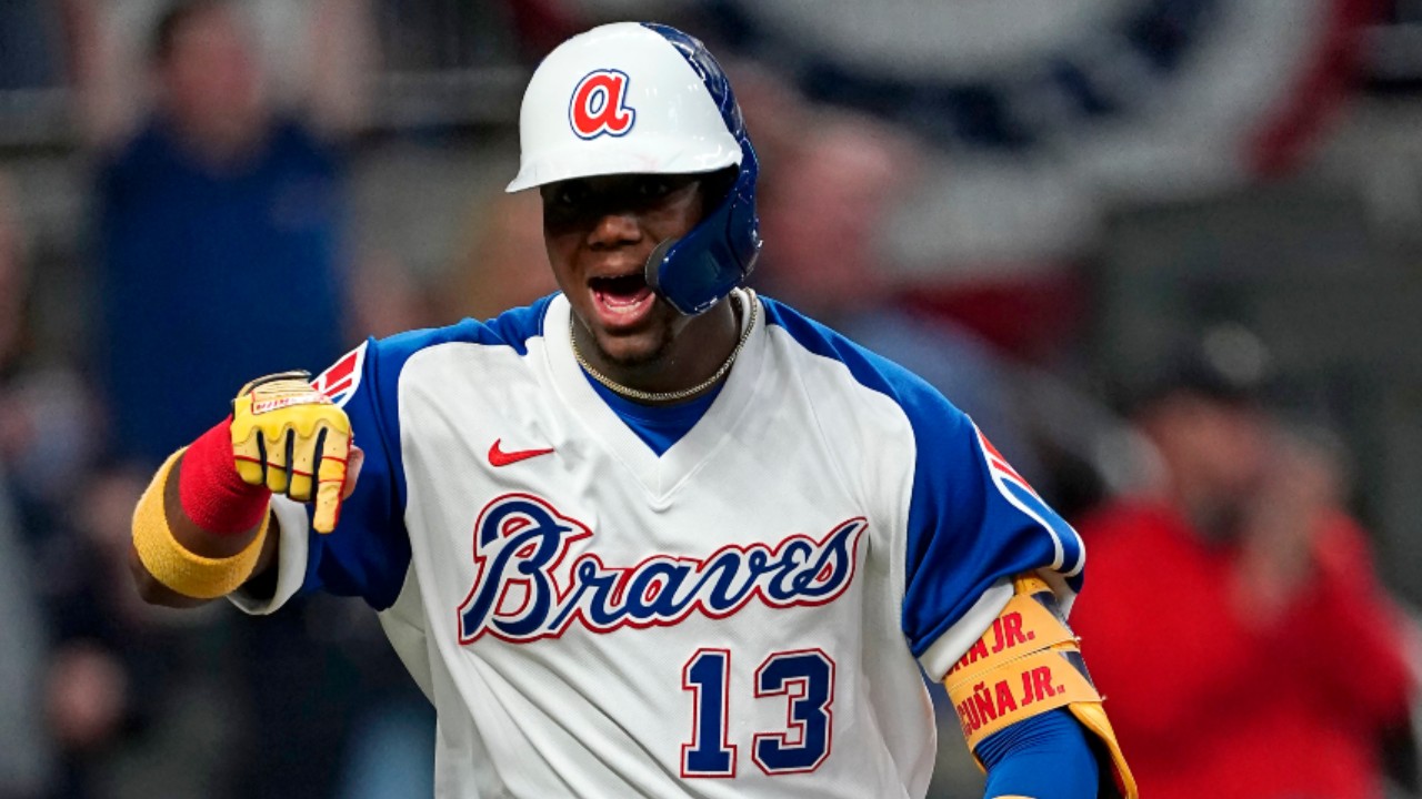 Ozzie Albies (Team-Issued or Game-Used) 2019 Atlanta Braves Hank
