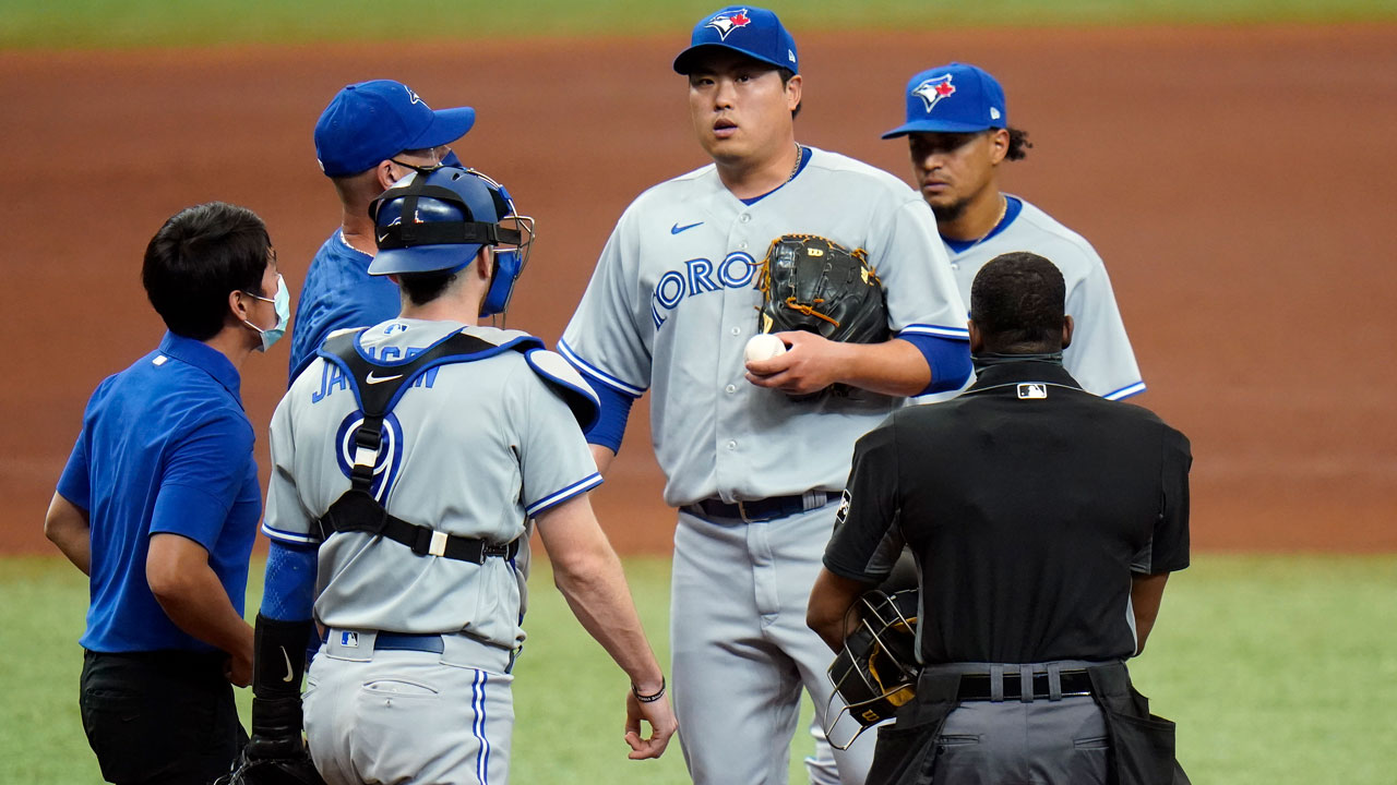 Blue Jays lose pitcher Hyun Jin Ryu to injury in heat of playoff race