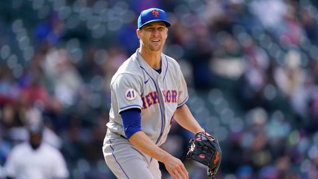 DeGrom out with shoulder issue, dealing huge blow to Mets