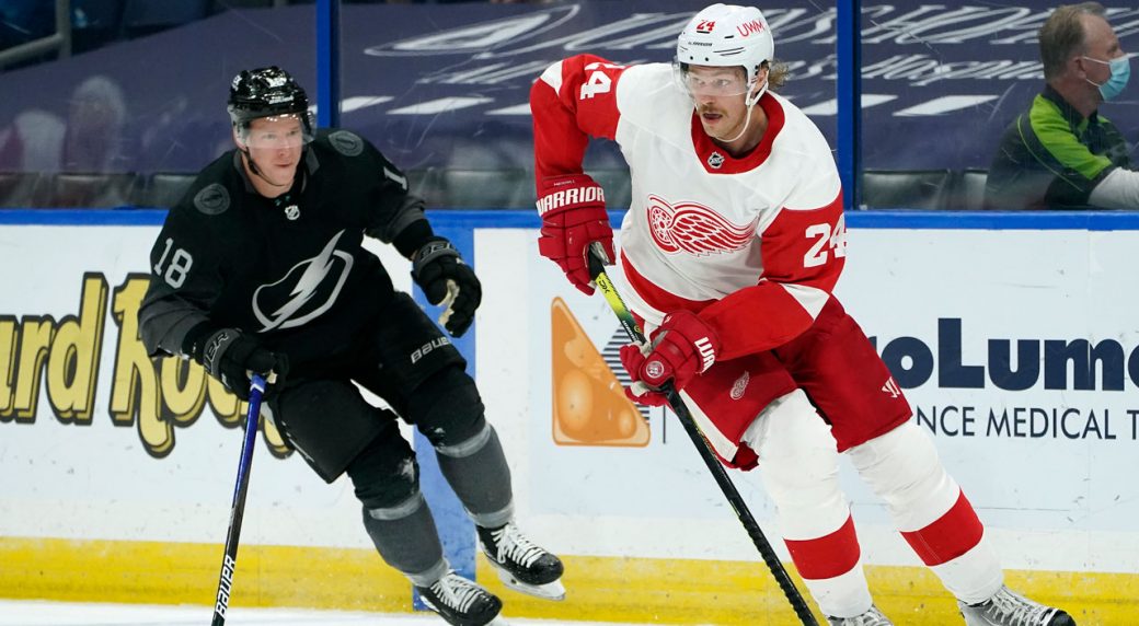 Canadiens acquire defenceman Jon Merrill from Red Wings