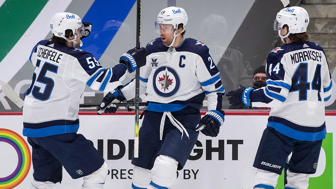 Jets captain Blake Wheeler leaves game vs. Maple Leafs with injury