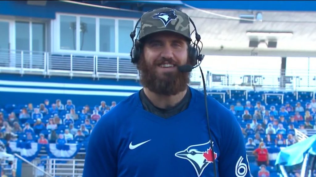 Vladimir Guerrero Jr. Having Fun  Mimics Jordan Romano's Squat Routine 