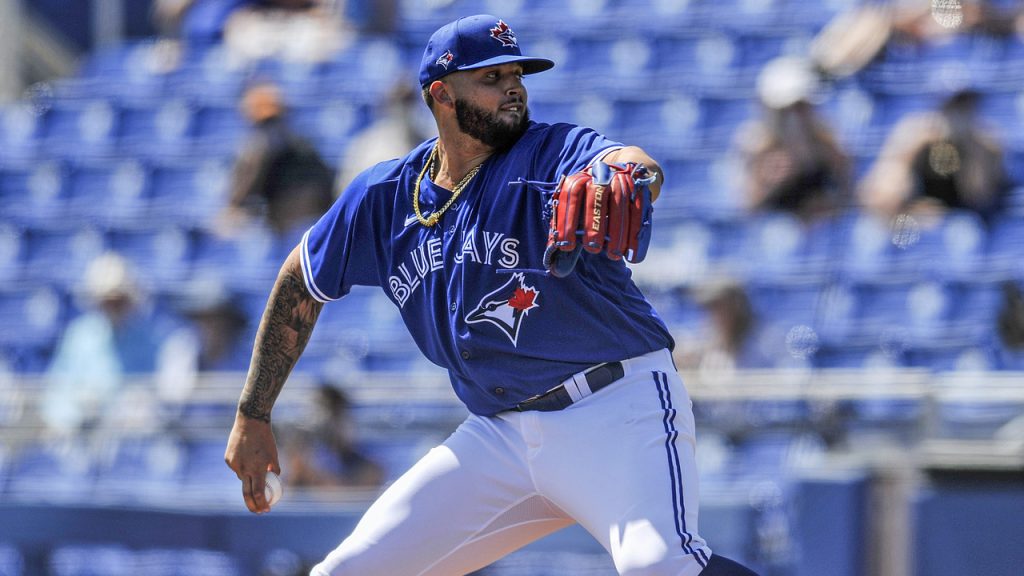 Sign Joey Votto? Blue Jays fans sit in the GM's chair