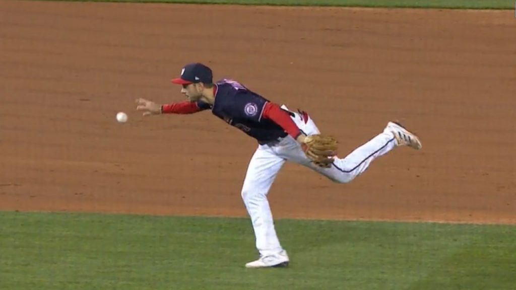 Watch: Kolten Wong makes acrobatic stop, gets runner on falling throw in  Cardinals win 