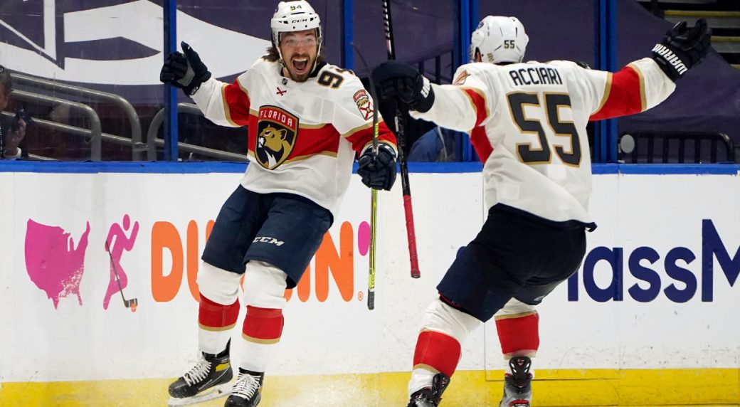 PHOTOS  Tampa Bay Lightning vs. Florida Panthers Stanley Cup Playoffs Game  1