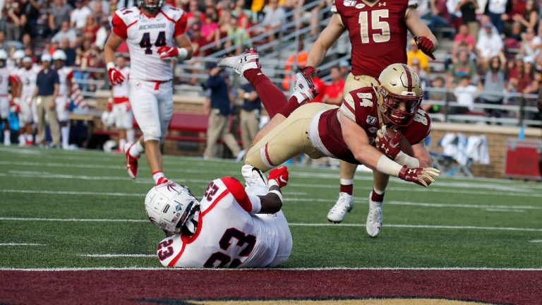 Boston College tight end Jake Burt (84) is a top prospect for this week's CFL Draft. (Mary Schwalm/AP)