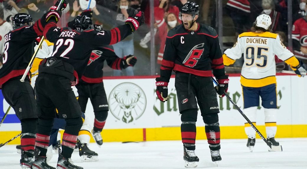 Staal, Niederreiter help Hurricanes take Game 1 over Predators