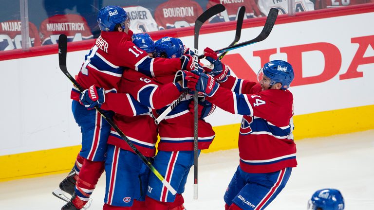 Montreal Canadiens' Tyler Toffoli celebrates with teammates. (Paul Chiasson /CP)