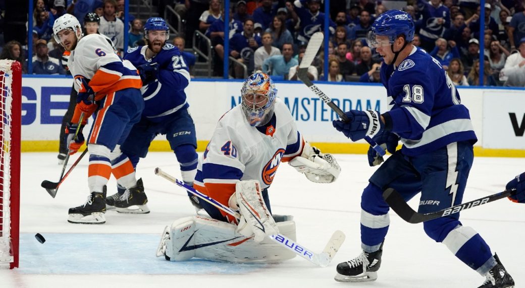 Islanders let frustrations with officials derail them in Game 2 loss