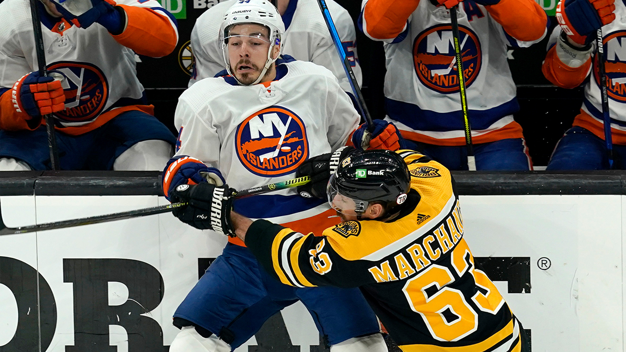 Thoughts On Cross Checking Islanders Bruins Pushing Refs To Make Calls