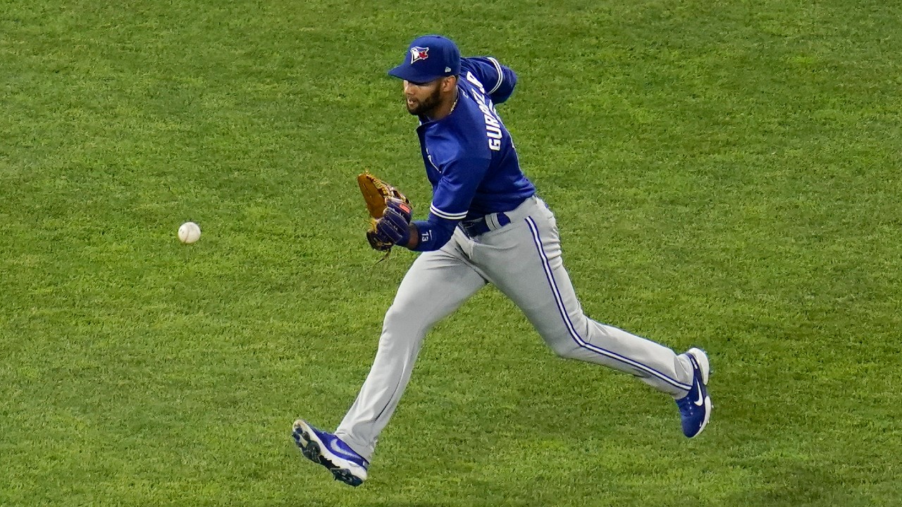 Austin Martin and Gurriel Jr. taking batting practice at Blue Jays