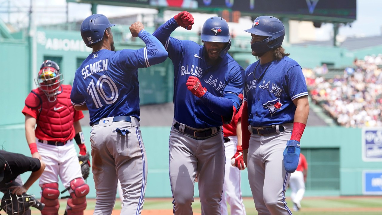 Blue Jays supply fireworks in Canada Day win over Royals