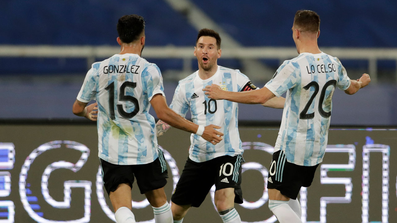 Messi marca cuando Argentina empata con Chile en la Copa América
