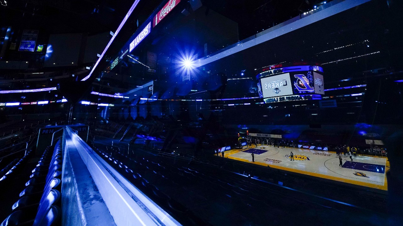 AEG Extends Lease With Lakers At Staples Center