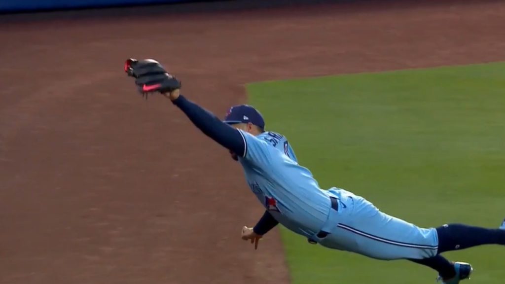 Blue Jays' George Springer makes spectacular diving grab