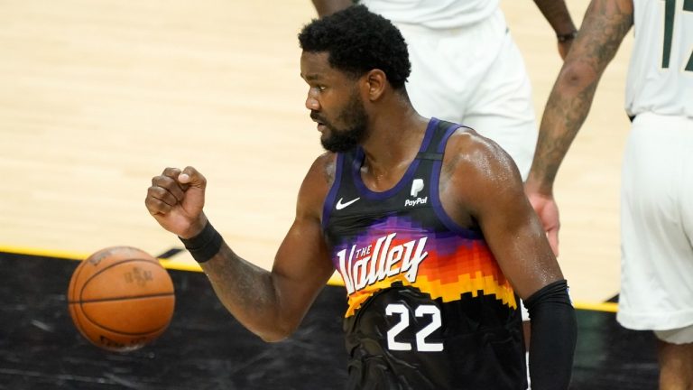 Phoenix Suns centre Deandre Ayton (22). (Matt York/AP)