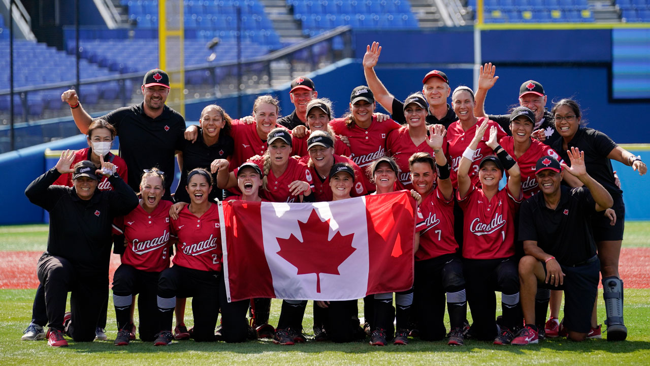 Mexico softball players apologize for throwing away Olympic